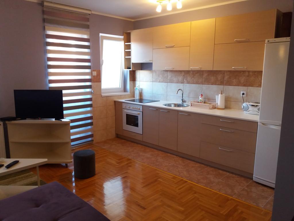 נובי סאד Apartment Azzuro מראה חיצוני תמונה